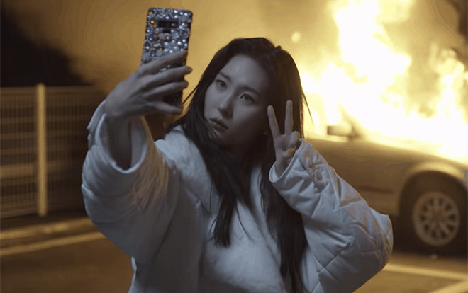 'Tiên tri' về Seungri trong quá khứ, bỏ theo dõi Jung Joon Young: Sunmi đích thị là cameo scandal xuất sắc nhất Ảnh 2