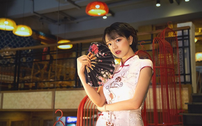 Bị nhầm là con lai vì quá xinh, nữ sinh ĐH Hoa Sen được cả nghìn fan Trung Quốc, Hàn Quốc mến mộ Ảnh 2