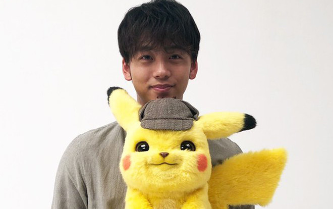 Takeuchi Ryoma tạo dáng dễ thương cùng Thám tử Pikachu Ảnh 2