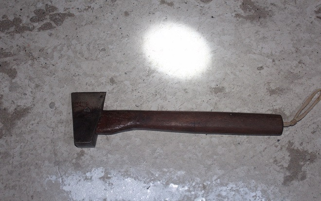 Bé gái 4 tuổi ở Bạc Liêu nghi bị mẹ dùng búa sát hại trong nhà vệ sinh Ảnh 2