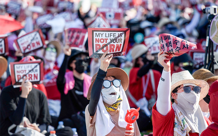 Từ scandal Seungri (Big Bang) cho đến vấn nạn quay lén phụ nữ ở Hàn Quốc Ảnh 2