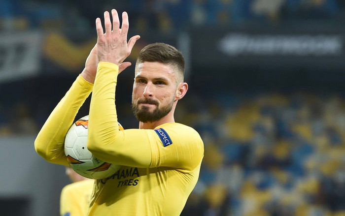 Lập hattrick giúp Chelsea thắng Dinamo Kiev, 'chân gỗ' Giroud sánh ngang với Messi Ảnh 2