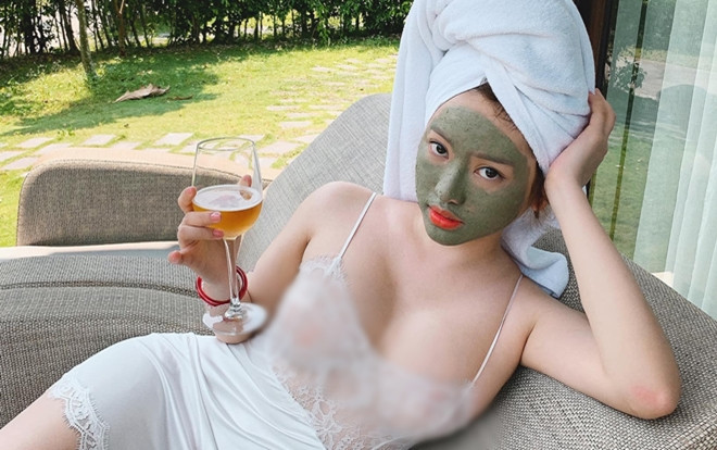 ‘Hot girl thị phi’ Thuý Vi lại khiến fan choáng ngợp khi khoe vòng 1 táo bạo sau sự cố lộ ảnh nhạy cảm Ảnh 2