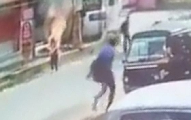 Cô gái bị châm lửa, thiêu sống ngay trên đường vì điều nhỏ nhặt này Ảnh 2