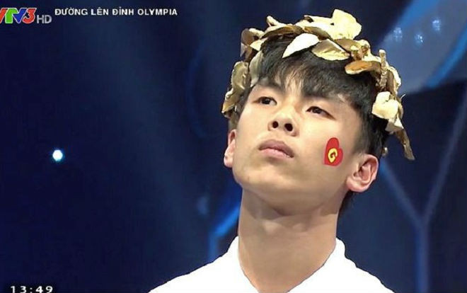 Quá nhiều bình luận cực 'gắt' về biểu cảm vẻ mặt đắc thắng, nam sinh giành vòng nguyệt quế Đường lên đỉnh Olympia nói gì? Ảnh 2
