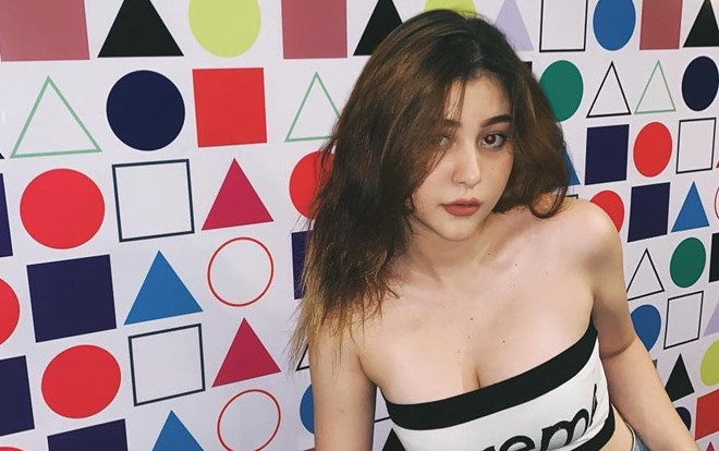 ‘Hot girl con lai’ 16 tuổi có gu thời trang gợi cảm, thường xuyên khoe 3 vòng chuẩn như người mẫu Ảnh 2