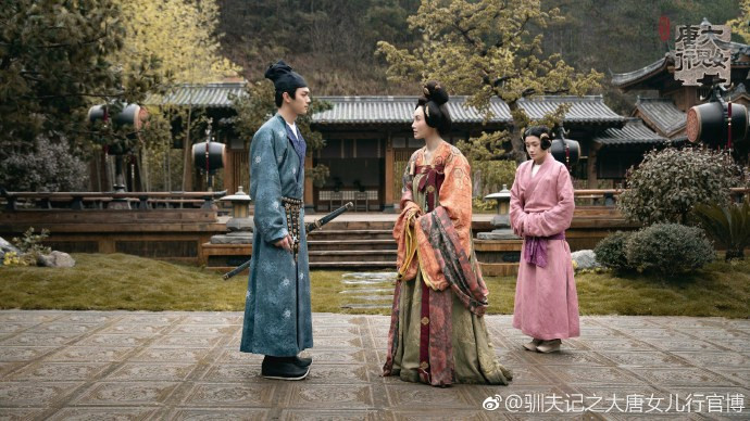 Khi Vu Chính làm phim nghiêm túc: Màu poster của 'Đại Đường nữ nhi hành' nhận được vô số lời khen của khán giả