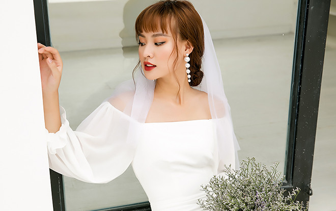 Chắc chắn cô gái nào cũng phải thao thức trước những chiếc váy cưới minimalist đẹp lịm tim này! Ảnh 2