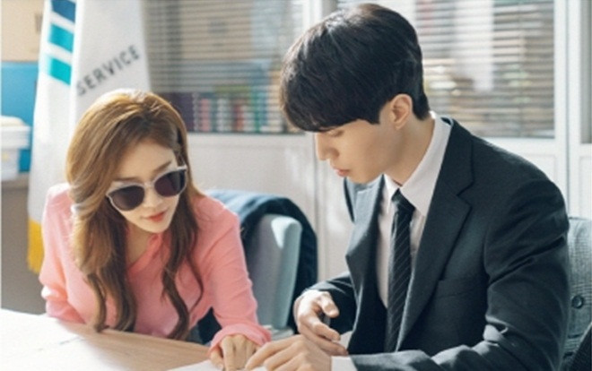 'Chạm vào tim em': Cận kề tập cuối, tvN tung loạt ảnh hậu trường của Lee Dong Wook - Yoo In Na Ảnh 2