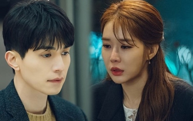 'Chạm vào tim em' tập 13: Yoo In Na chia tay trong nước mắt, Lee Dong Wook bị phóng viên vây kín Ảnh 2