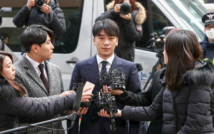 Vì hành động mờ ám này, netizen Kpop ngờ vực Seungri đang cố phi tang mọi chứng cứ Ảnh 2