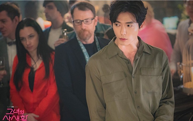 'Her Private Life': Kim Jae Wook - Chàng giám đốc thiên tài đẹp trai, say đắm Park Min Young Ảnh 2