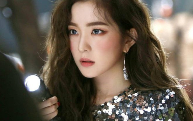 Hết tuần lễ thời trang đến quảng cáo quốc dân, Irene giờ chỉ chụp họa báo thôi cũng đủ làm thiên hạ sốt xình xịch Ảnh 2