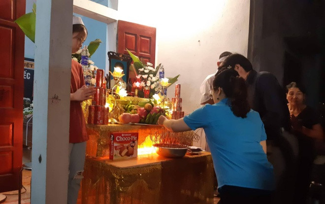 Tang thương khu phố nhỏ chưa đầy 500m nhưng có tới 7/8 đám tang học sinh tử vong khi tắm sông Đà Ảnh 2