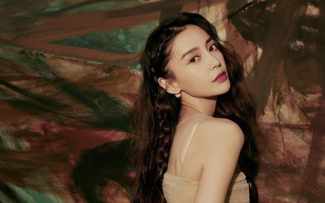 Sau ồn ào phì phèo thuốc lá, Angela Baby xuất hiện với nhan sắc đỉnh cao Ảnh 2