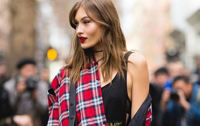 Cách mix áo sơ mi khoác ngoài sao cho sang, xịn, mịn ngút ngàn Ảnh 2