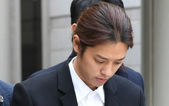Jung Joon Young bị cáo buộc đã xóa dữ liệu trước khi gửi một trong ba chiếc điện thoại cho cảnh sát Ảnh 2