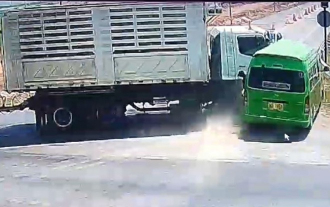 Tai nạn ô tô ở Thái Lan: Xác định danh tính 5 người Việt thiệt mạng Ảnh 2