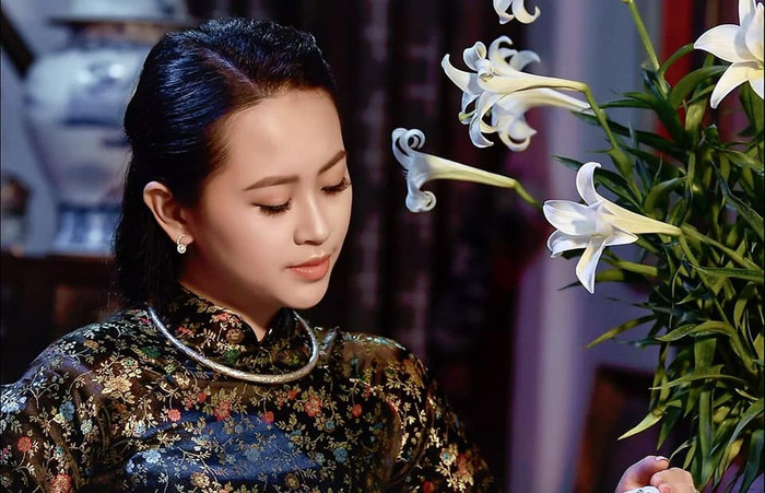 Lác mắt ngắm Hoa khôi Imiss Thăng Long hóa thân thành thiếu nữ hoài cổ