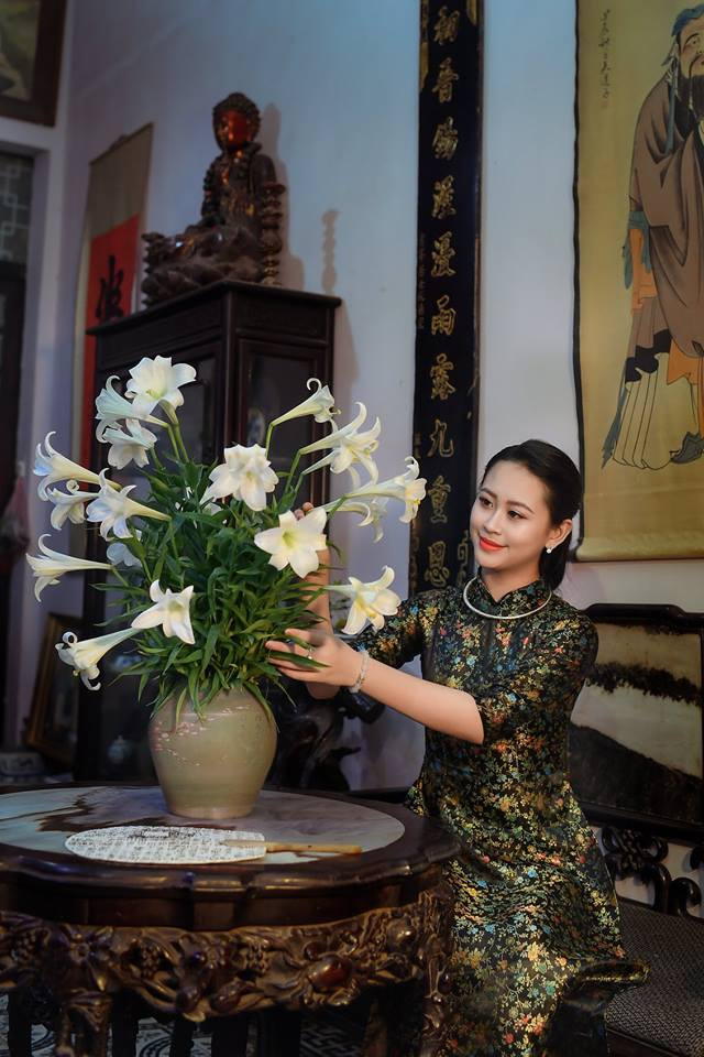 Lác mắt ngắm Hoa khôi Imiss Thăng Long hóa thân thành thiếu nữ hoài cổ