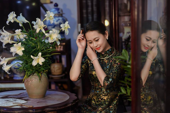 Lác mắt ngắm Hoa khôi Imiss Thăng Long hóa thân thành thiếu nữ hoài cổ
