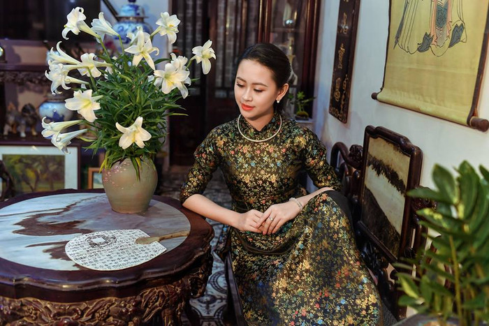 Lác mắt ngắm Hoa khôi Imiss Thăng Long hóa thân thành thiếu nữ hoài cổ