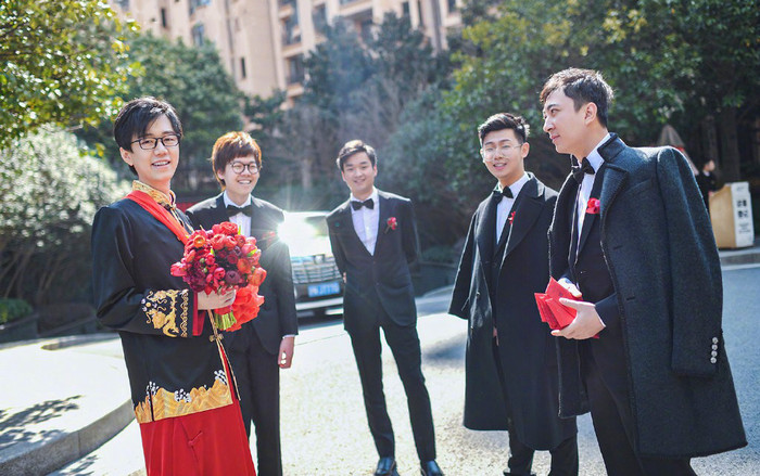 Cặp đôi số hưởng nhất hôm nay: Được thiếu gia Vương Tư Thông làm phù rể, còn tặng luôn Rolls-Royce làm quà cưới Ảnh 2