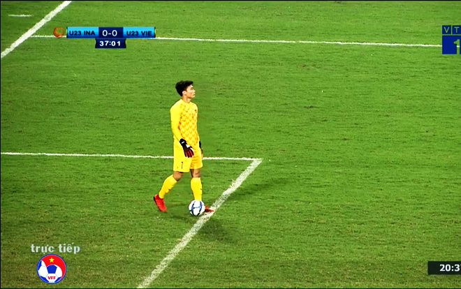 Cận cảnh 3 tình huống Bùi Tiến Dũng suýt 'biếu' 3 thắng cho U23 Indonesia Ảnh 2