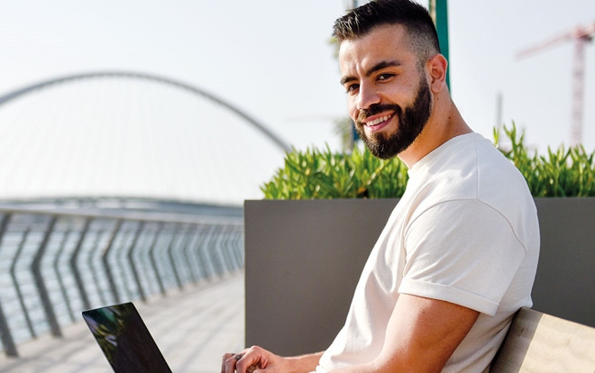 Công việc lý tưởng trong mơ: Đi du lịch cùng nam triệu phú trẻ đẹp kiếm 1,2 tỷ đồng/ năm Ảnh 2