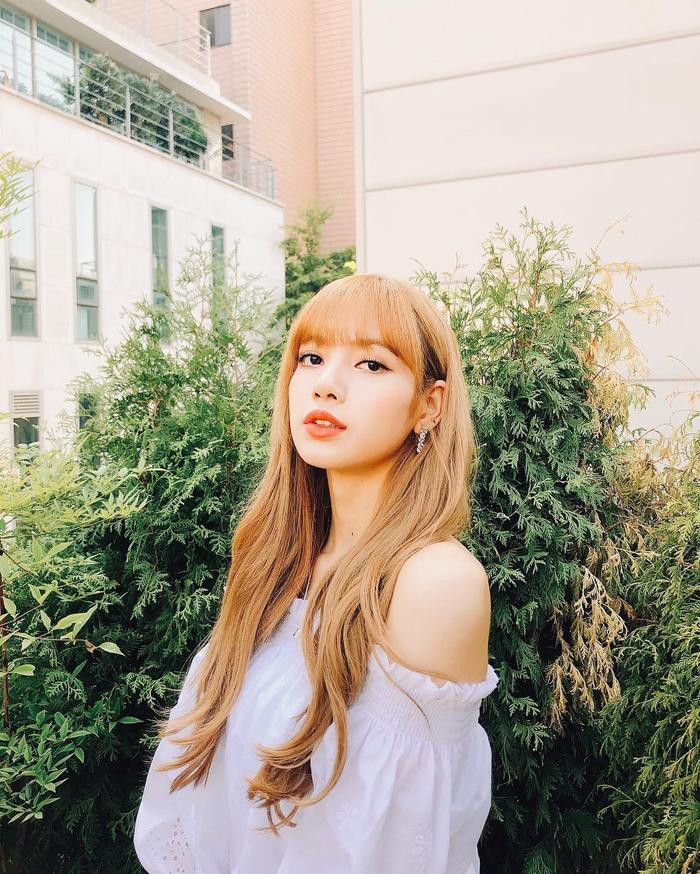 Fan ghi dấu kỷ niệm sinh nhật đáng nhớ của Lisa Blackpink ở Philippines