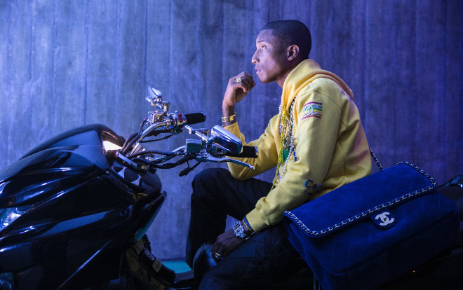 Pharrell Williams 'nhá hàng' BST mới của Chanel khiến tín đồ thời trang đứng ngồi không yên Ảnh 2