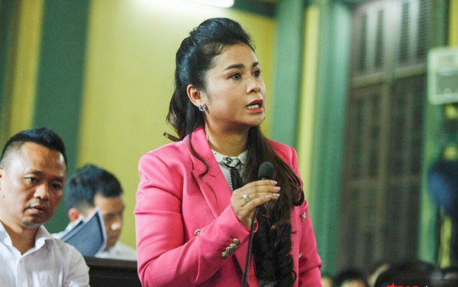 Tuyên án vụ ly hôn nghìn tỷ của vợ chồng vua cafe Trung Nguyên: Bà Thảo được quyền nuôi 4 con chung Ảnh 2