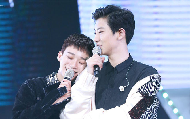 Tung highlight medly giới thiệu tên bài hát solo, Chen (EXO) bị người anh em Chanyeol phản pháo thế này đây! Ảnh 2