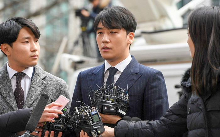 'Chối bay chối biến' nhưng Seungri vừa chính thức bị buộc tội chụp và phát tán ảnh nóng trong chatroom Ảnh 2