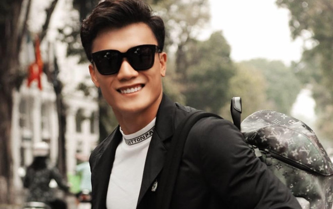 Dàn sao U23 sau chiến thắng 4 sao: Người hạnh phúc bên bạn gái, kẻ tự thưởng cho bản thân món quà xa xỉ Ảnh 2