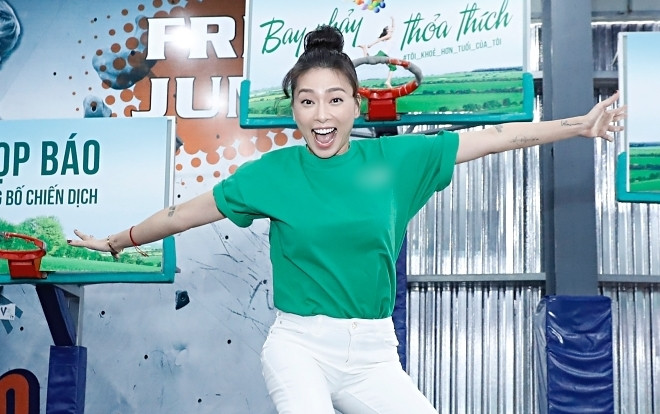 Clip: 'Rũ bỏ' hình ảnh Hai Phượng gai góc, Ngô Thanh Vân hồn nhiên nhún nhảy 'đốn tim' người hâm mộ Ảnh 2