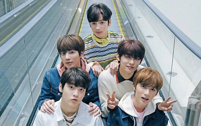 TXT gặp phải sự cố sân khấu đầu tiên từ ngày debut: Các chàng trai nhà Big Hit đã giải quyết thế nào? Ảnh 2