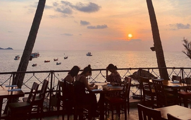 Song Hye Kyo hẹn hò cùng cô gái được cho là ‘tiểu tam’ ngoại tình với Song Joong Ki Ảnh 2