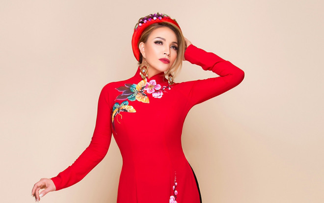 Chị đẹp Thanh Hà - HLV The Voice 2019 hứa hẹn bùng nổ tại show thời trang Ảnh 2