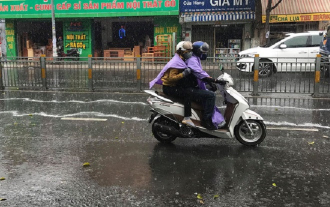 Tuần này mưa dông nhưng Nam Bộ vẫn nóng, TP.HCM 36-37 độ C Ảnh 2