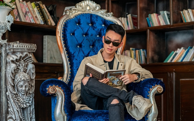 'Phù thủy' Masew trở lại Vpop bằng MV cực lạ ngay đúng ngày Cá tháng Tư Ảnh 2