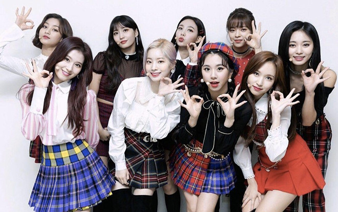 TWICE chính thức tung teaser đầu tiên trong năm 2019: 'Trận chiến' giữa 2 nhóm nữ hàng đầu KPop sắp sửa diễn ra? Ảnh 2
