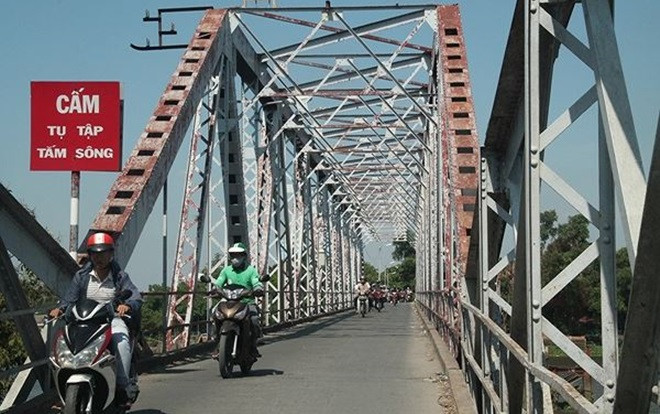 Cận cảnh cây cầu sắt lịch sử 106 năm trước ngày 'khai tử' Ảnh 2