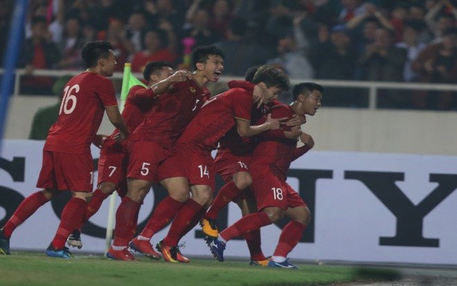 CĐV Thái Lan ví Việt Nam như Urugoay, Đức Chinh như Cavani Ảnh 2