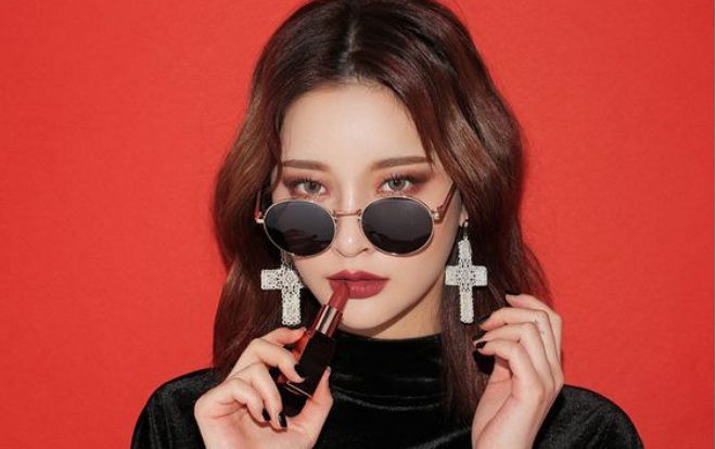 10 cây son Lip Plumping thần thánh, môi mỏng dính khô xác cũng căng mọng tức thì Ảnh 2