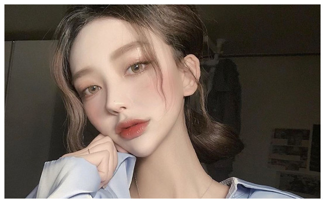 Môi tều như Kylie Jenner xưa rồi, gái Hàn bây giờ đang sốt xình xịch mốt 'nâng môi' để giống các idol Kpop cơ Ảnh 2