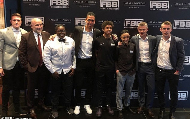 Dàn sao M.U cực điển trai trong sự kiện mới nhất Ảnh 2