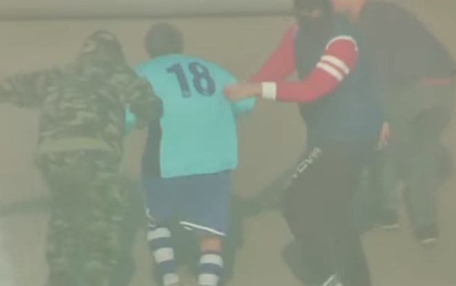 Cầu thủ 55 tuổi dàn cảnh bị bắt cóc ngay tại sân bóng Ảnh 2