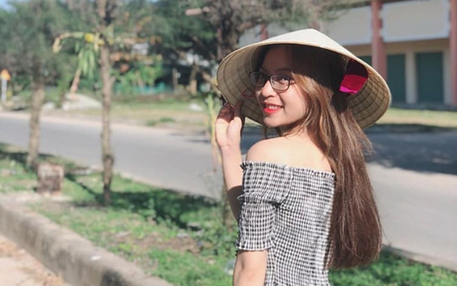 Hẹn hò với 2 trai đẹp của tuyển U23 lại còn được người yêu nắm tay vuốt tóc, bạn gái Quang Hải khiến hội chị em ghen tỵ Ảnh 2