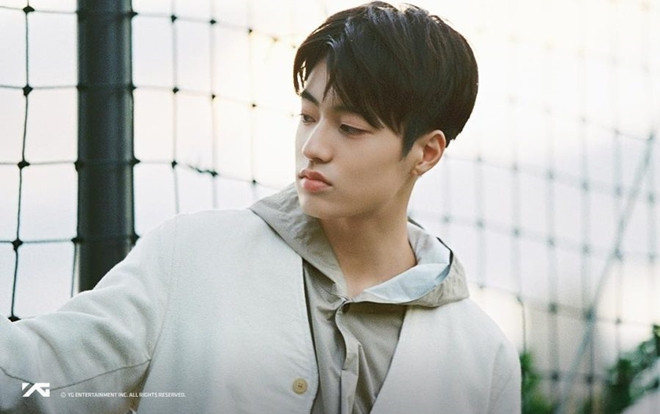 Thực hư chuyện thành viên nhóm nhạc mới YG chìa ngón tay thối về phía đồng nghiệp khi xem MV của BlackPink Ảnh 2